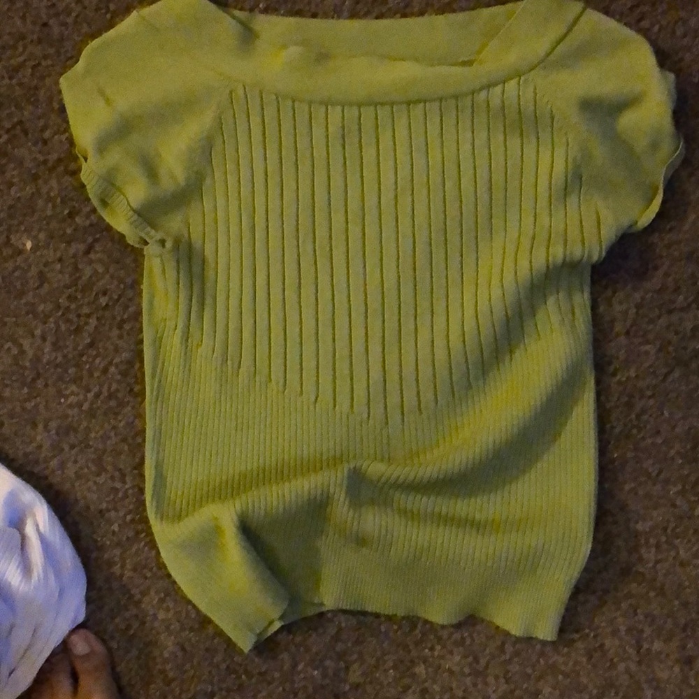Green crop top